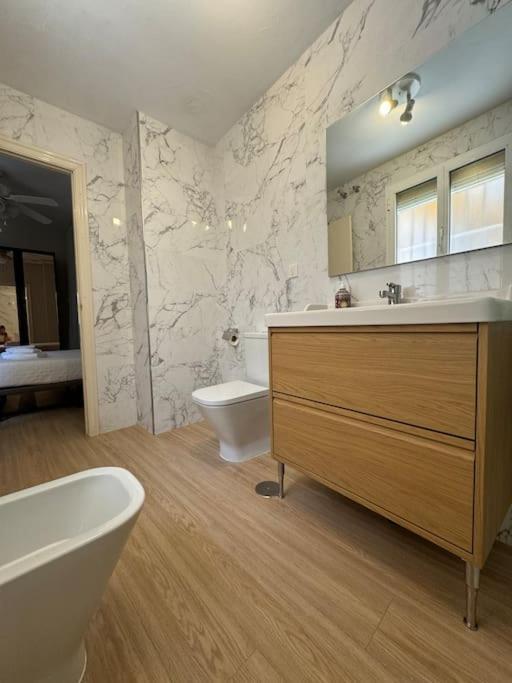 Apartamento En San Bernardo, El Barrio Torero Sevilla Eksteriør bilde